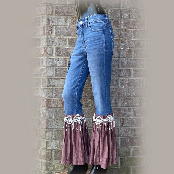 American Eagle Outfitter Next Level Stretch Modified Hi-Rise Pleated Flare Jeans - Picture 2 of 14